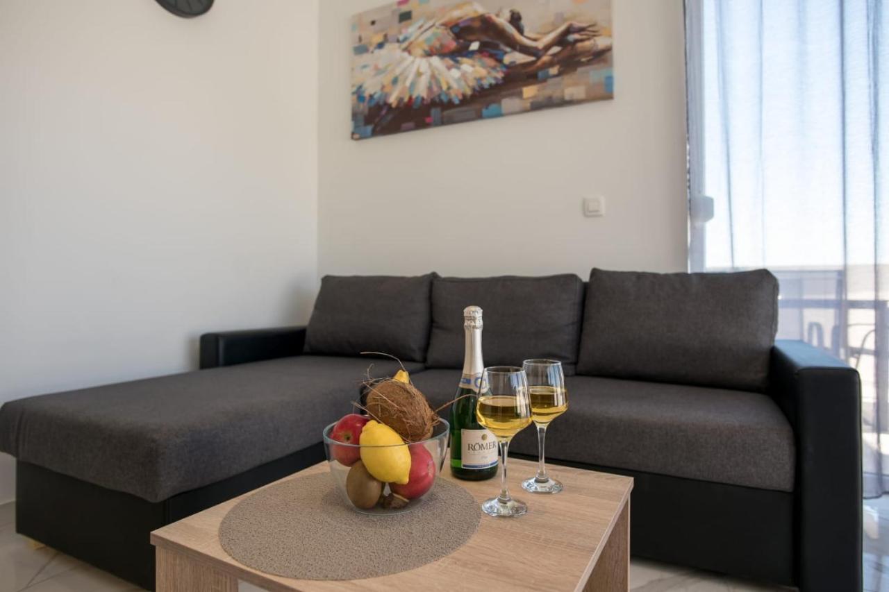 Apartment Luxury Golden Dreams