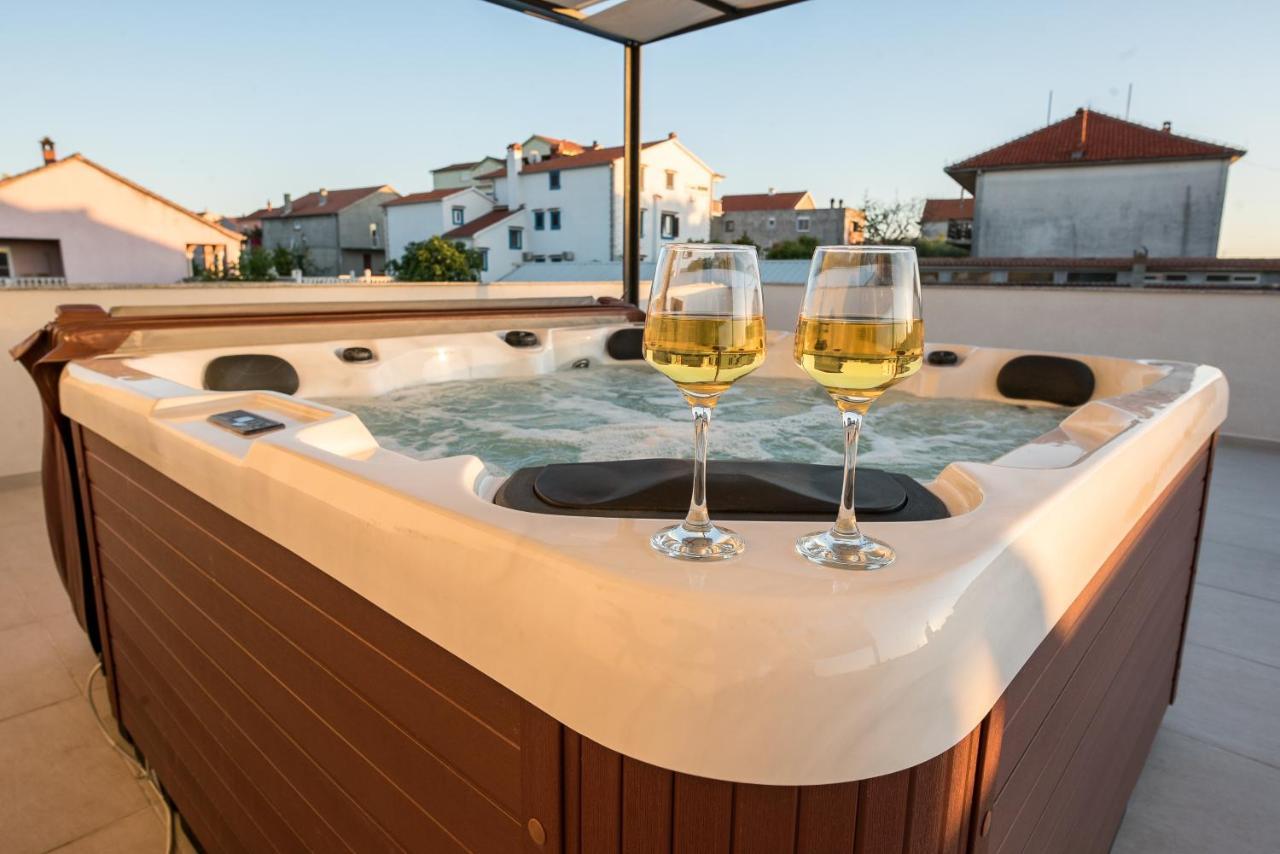 Apartment Luxury Golden Dreams