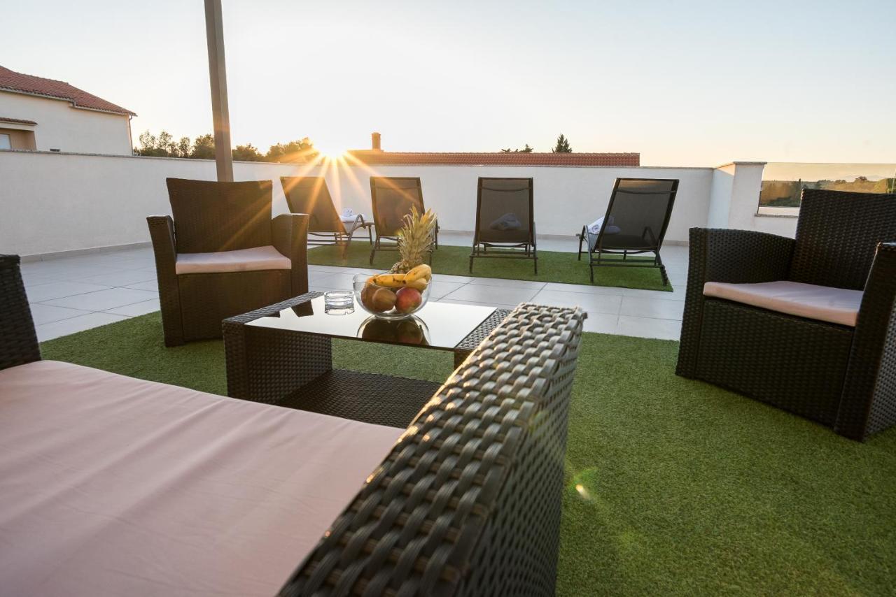Apartment Luxury Golden Dreams